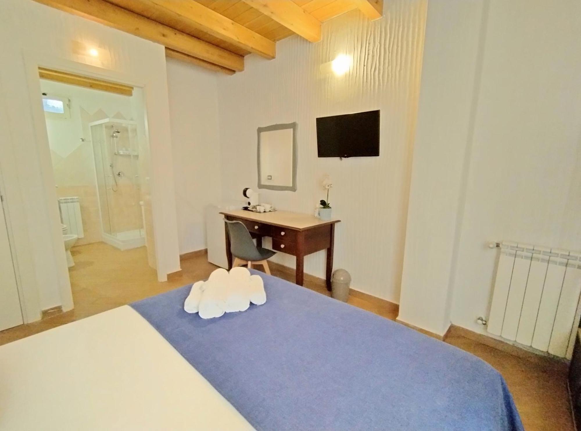 Holmann Suite & Rooms Olbia Bagian luar foto